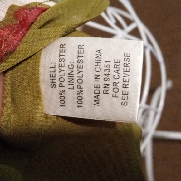 JADE MELODY TAN BLOUSE SLEEVELESS RUFFLED V NECKLINE INTRICATE GOLD STITCHING XS - Picture 6 of 7